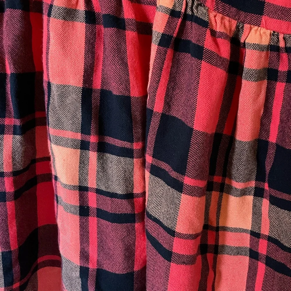 Spring/summer dress with shades of pink and black flannel print. Size Large - Picture 6 of 7